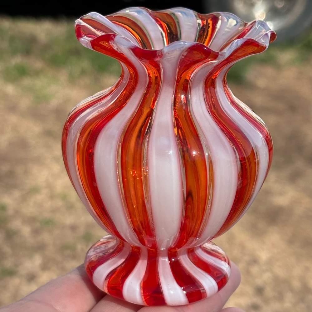 Extraordinary Vintage Cranberry Swirl Vase! - Picture 2 of 9